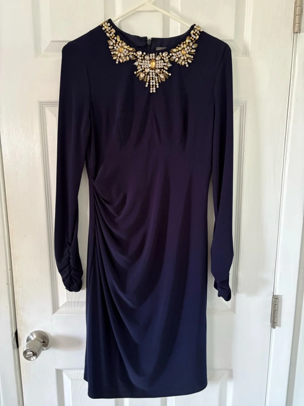 Vince Camuto Navy Embellished Jewel Neck Bodycon Dress Size 6 Elegant Cocktail - Picture 6 of 6